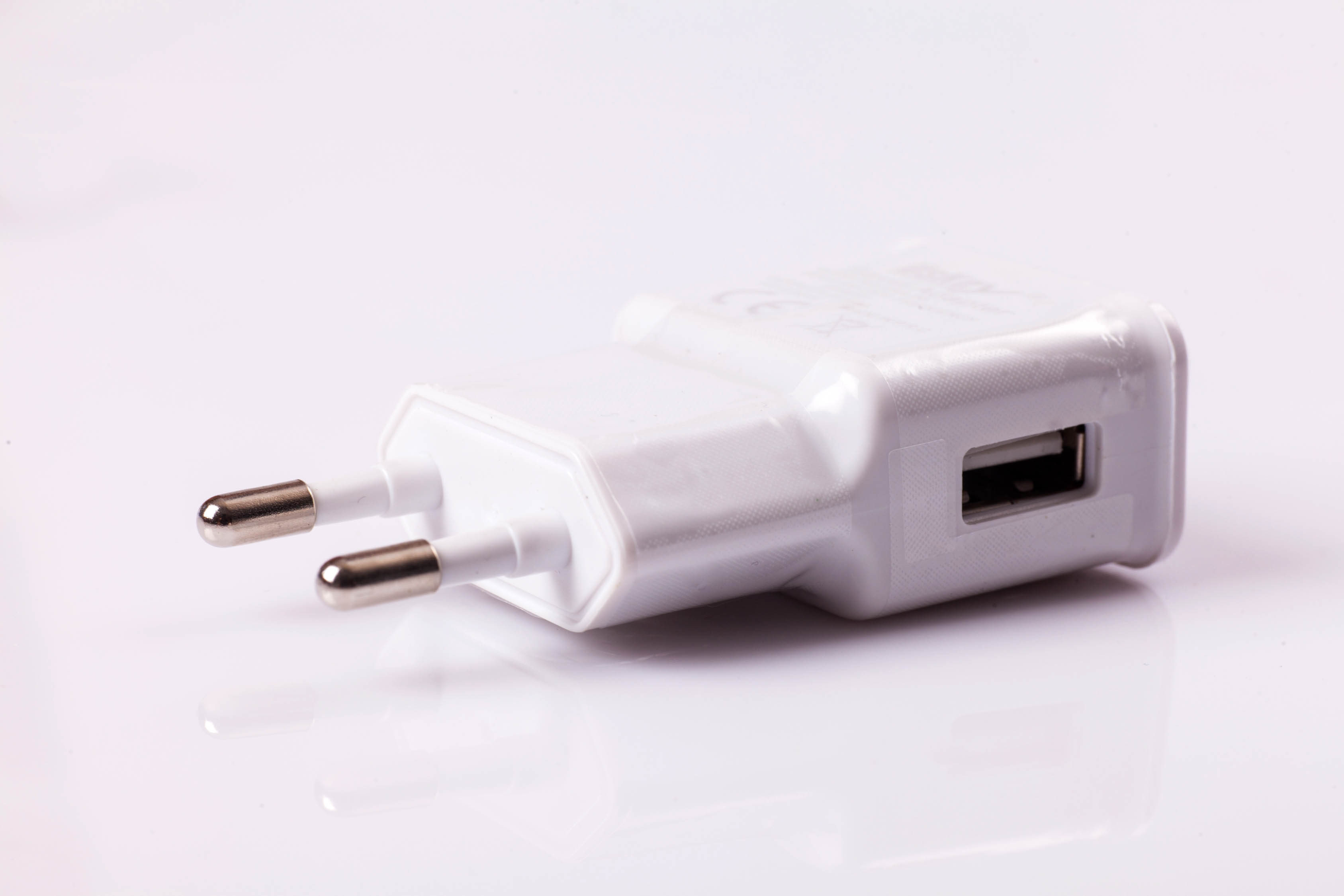 TÜM CEP MODELLER ŞARJ ADAPTÖRÜ UKA-06